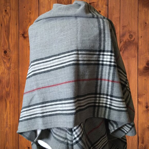 Gray Plaid Scarf Wrap Shawl Classic One Size Soft Comfy Cozy - Picture 3 of 7